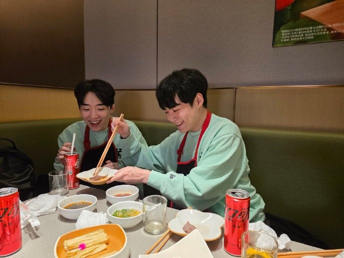 DK三人组聚餐:由衷感谢安排周全的Riot/LCK/LPL以及中国安保人员